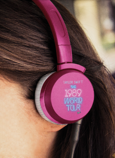 Tai nghe Taylor Swift và 1989 World Tour là một trong những món quà dễ lấy nhất trong cuộc đua với Cornetto, có bạn chỉ cần 3 điểm đã nhận thưởng.