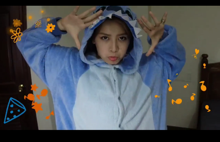 Chi Pu nhay ba dao trong dieu nhac nu cuoi hinh anh