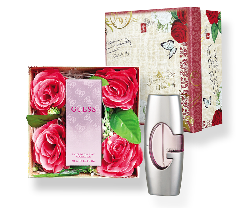 Guess Eau the parfume lưu hương dai dẵng đến 8 tiếng , là sự kết hợp thật tuyệt vời giữa hương thơm đặc trưng của táo và hoa Lan Nam Phi. Thoáng nghe qua bạn sẽ có cảm giác như là hương hoa hồng như nếu cảm nhận sâu một chút thì đó là sự ngọt ngào, sâu lắng của hoa lan. Guess với thiết kế chai có lồng chữ G vừa là đặc trưng nhãn hiệu vừa để khẳng định dành cho Girl free style.