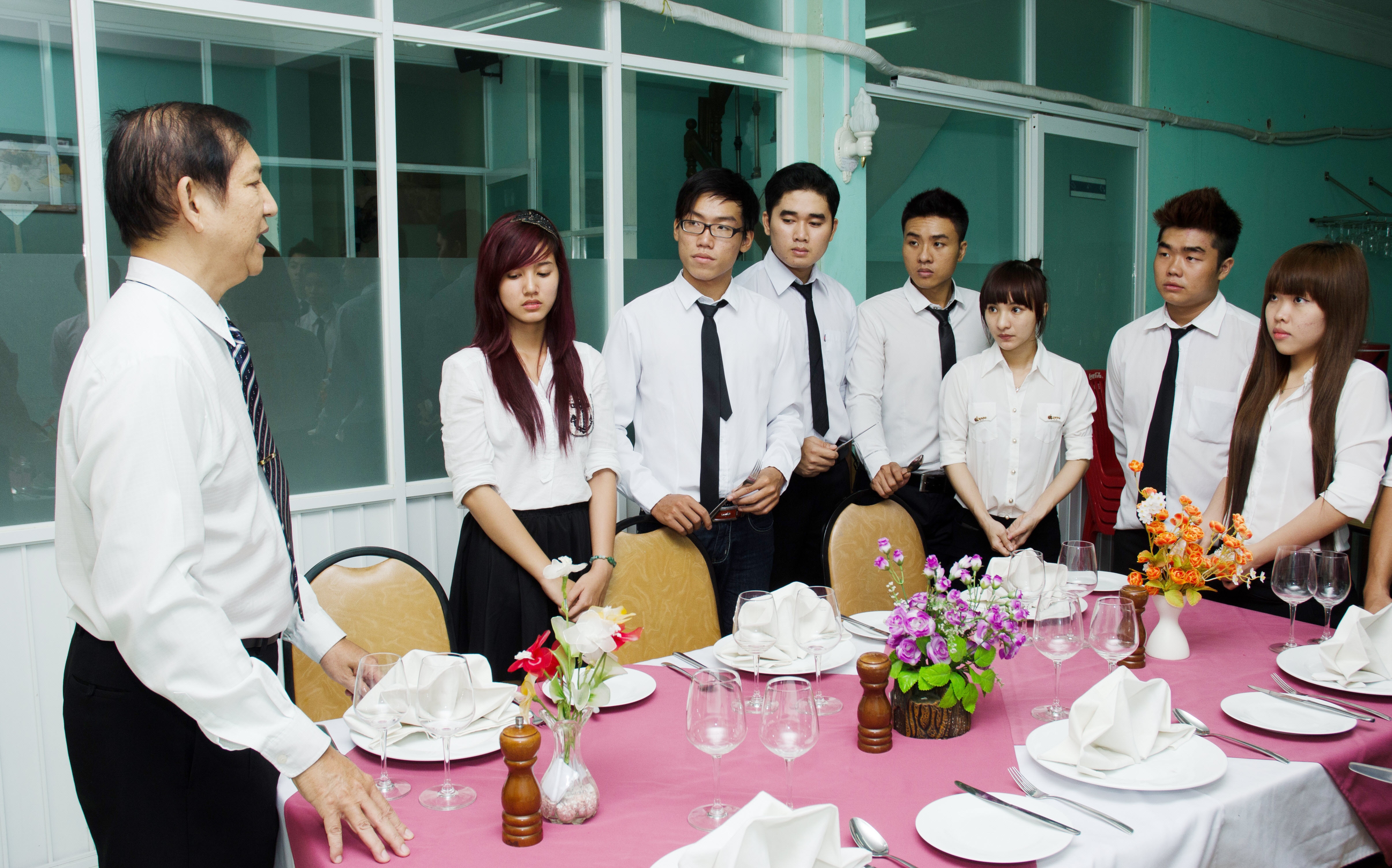 Theo điểm mới tuyển sinh năm nay, học sinh học dở dang sử dụng bằng tốt nghiệp THCS đi học trung cấp được giảm 50% học phí