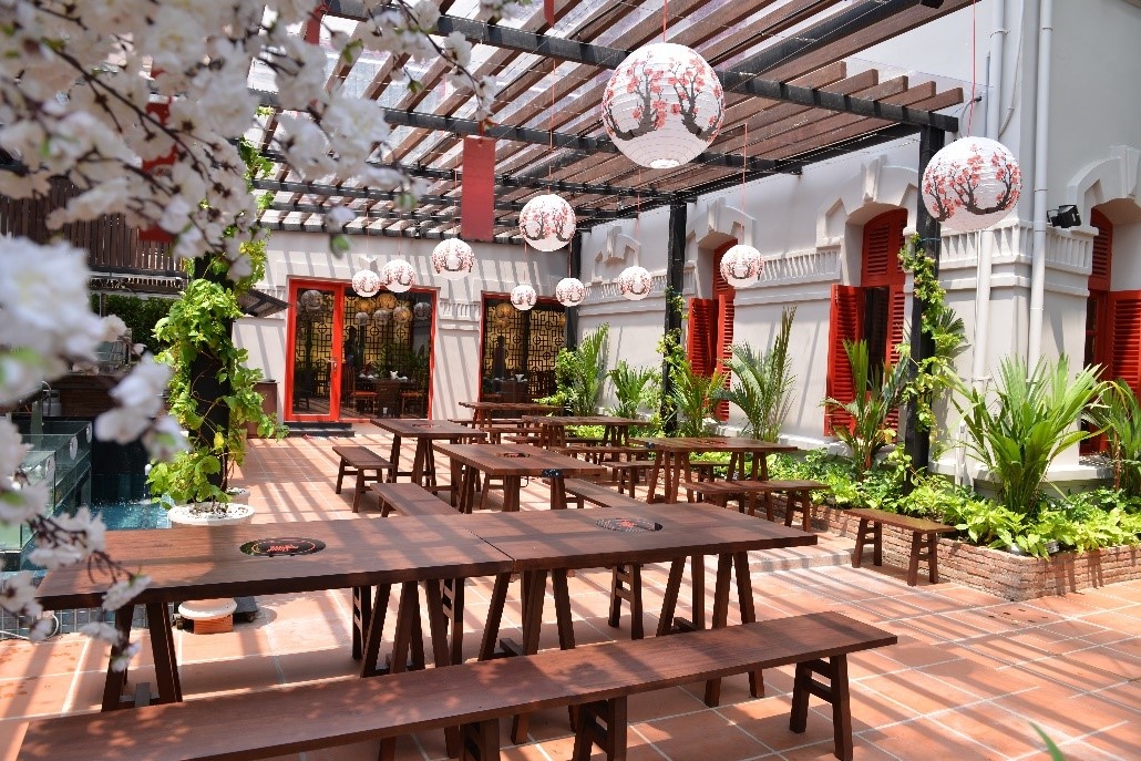 Khu vực sân vườn.