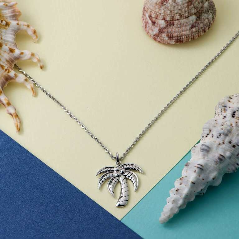 Dây chuyền Coco tree ngộ nghĩnh lấy cảm hứng từ thế giới tự nhiên tươi đẹp cho bạn gái yêu thích khám phá.