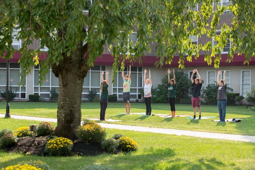 Newbury College 'hut' hang nghin sinh vien quoc te moi nam hinh anh