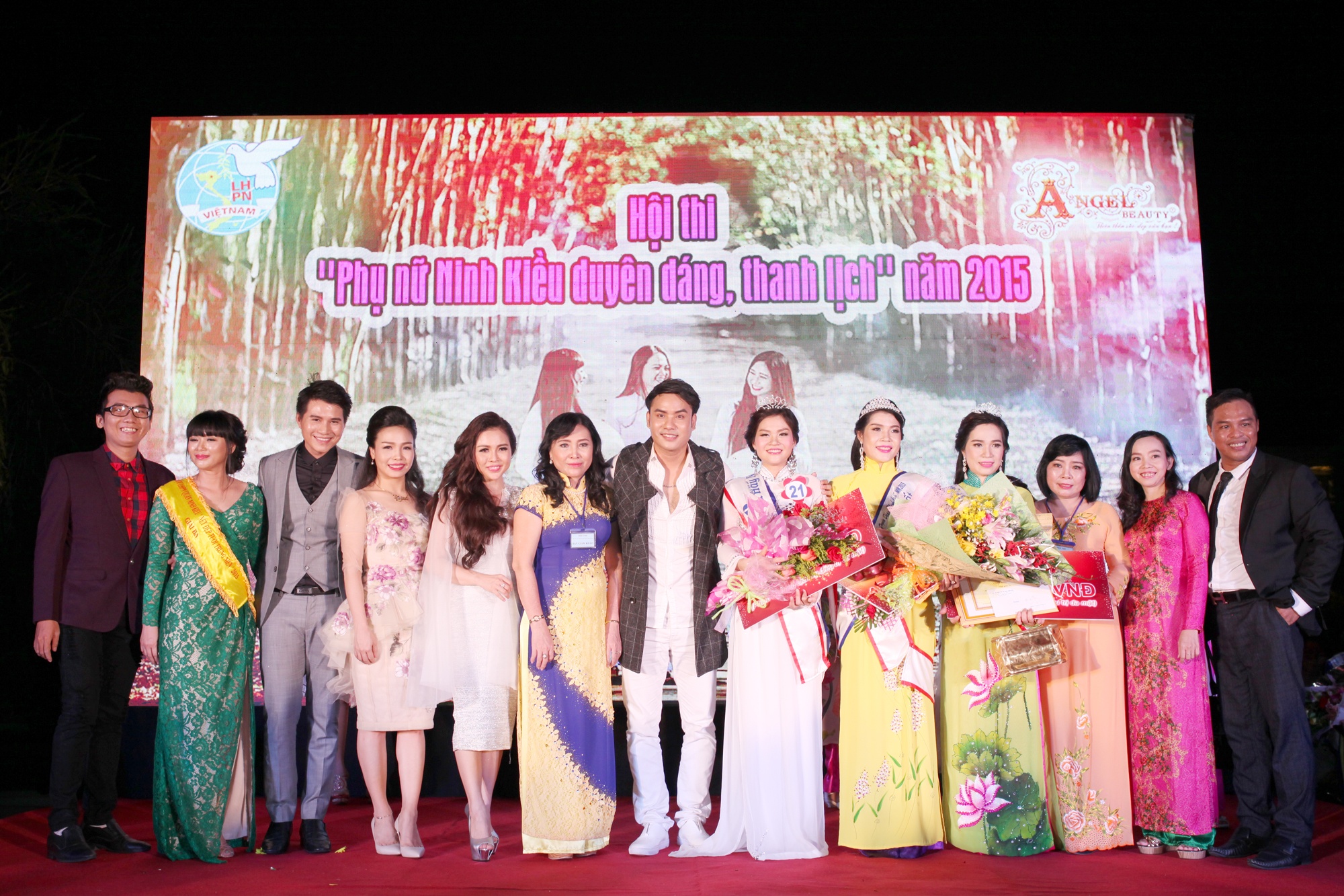 Hoi thi 'Phu nu Ninh Kieu duyen dang, thanh lich' dip 20/10 hinh anh