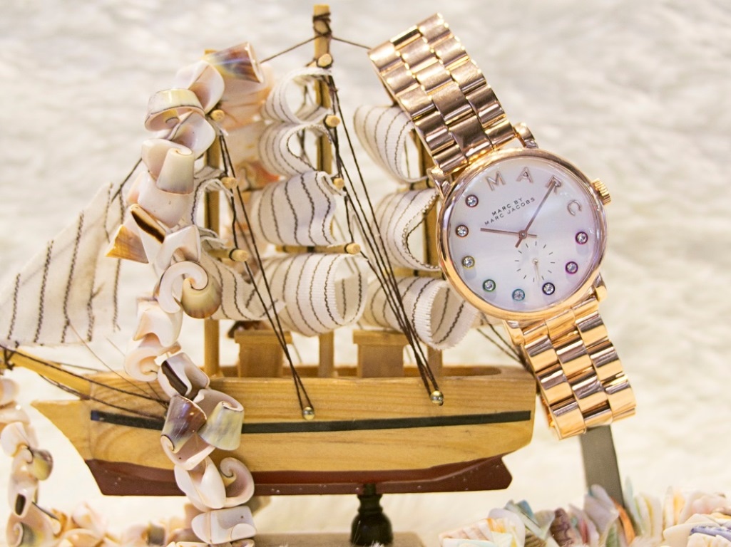 Nhung mau dong ho hut hon phai dep hinh anh