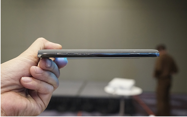 Alcatel Flash 2: Smartphone tam trung cho tin do chup anh hinh anh