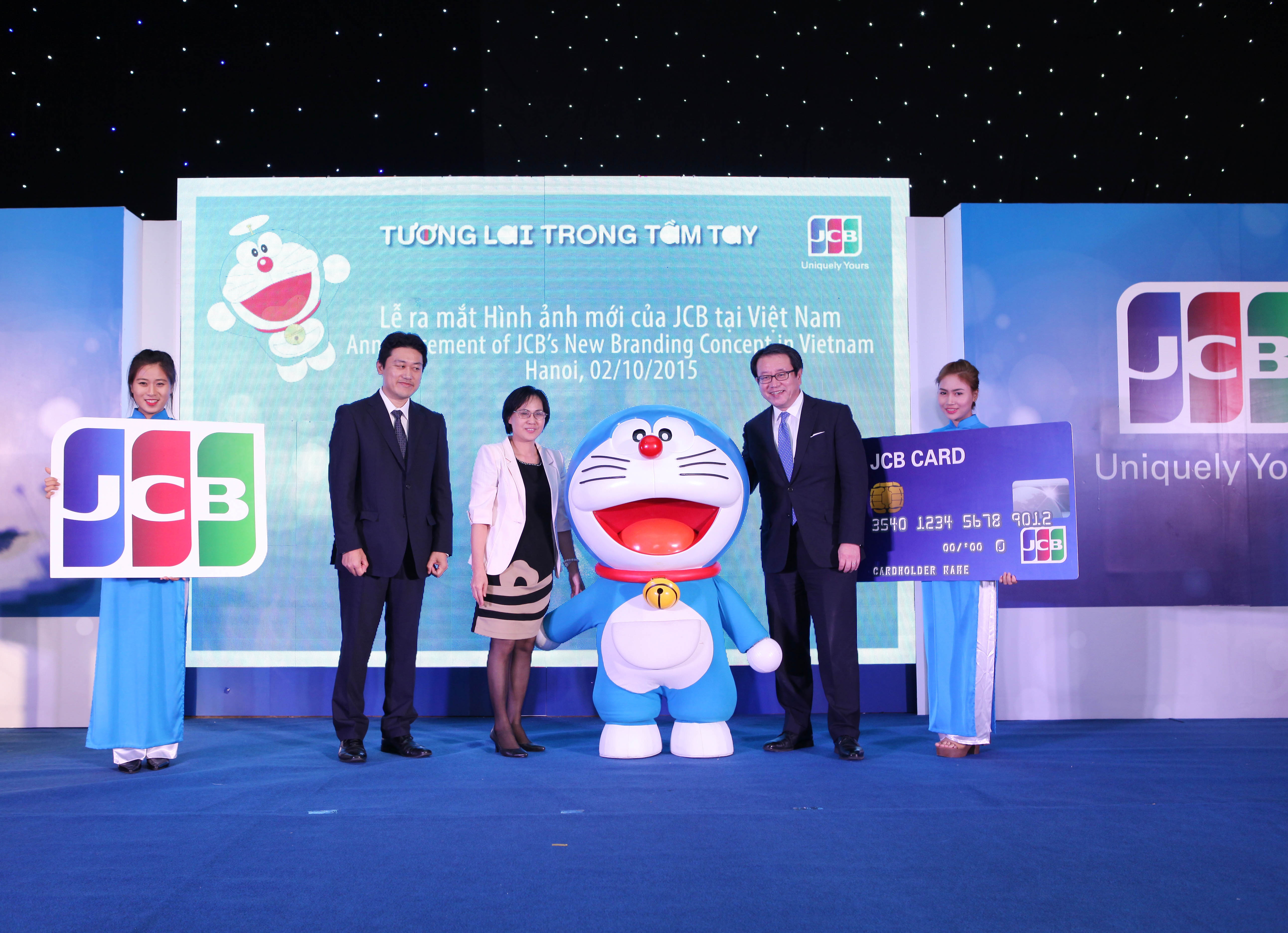 Mèo máy Doreamon là nhân vật đại diện hình ảnh thương hiệu của JCB.