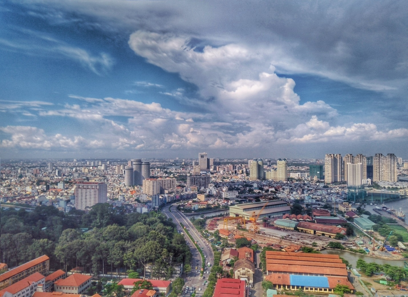 Hình ảnh cho thấy độ tương phản tốt, các chi tiết đầy đủ và sắc nét.