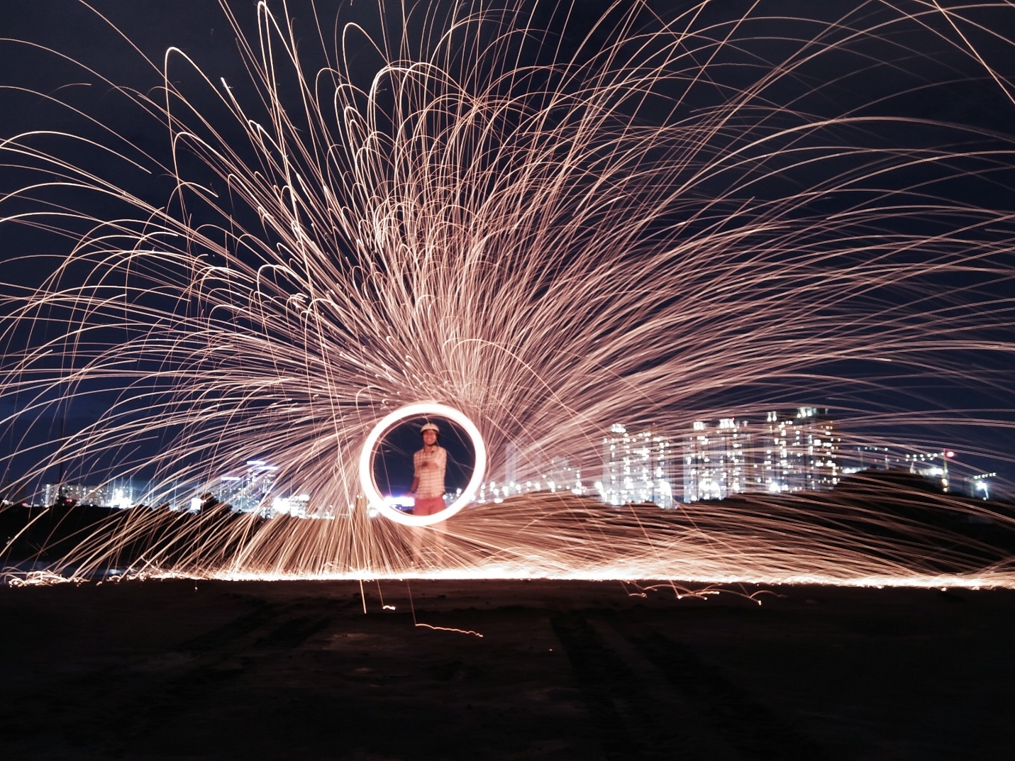 Người dùng cũng có thể sáng tạo ra những bức ảnh phơi sáng tuyệt đẹp. Mirror 5 cho khả năng phơi sáng tối đa 8 giây.