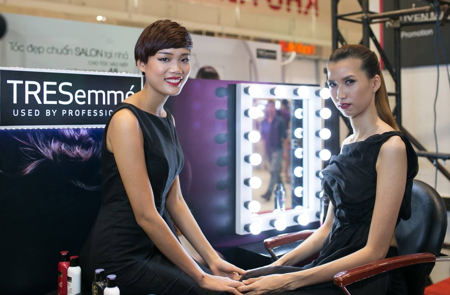 Nguyễn Thị Hợp cá tính, mạnh mẽ với tóc bob được tạo kiểu và sấy phồng phóng khoáng.