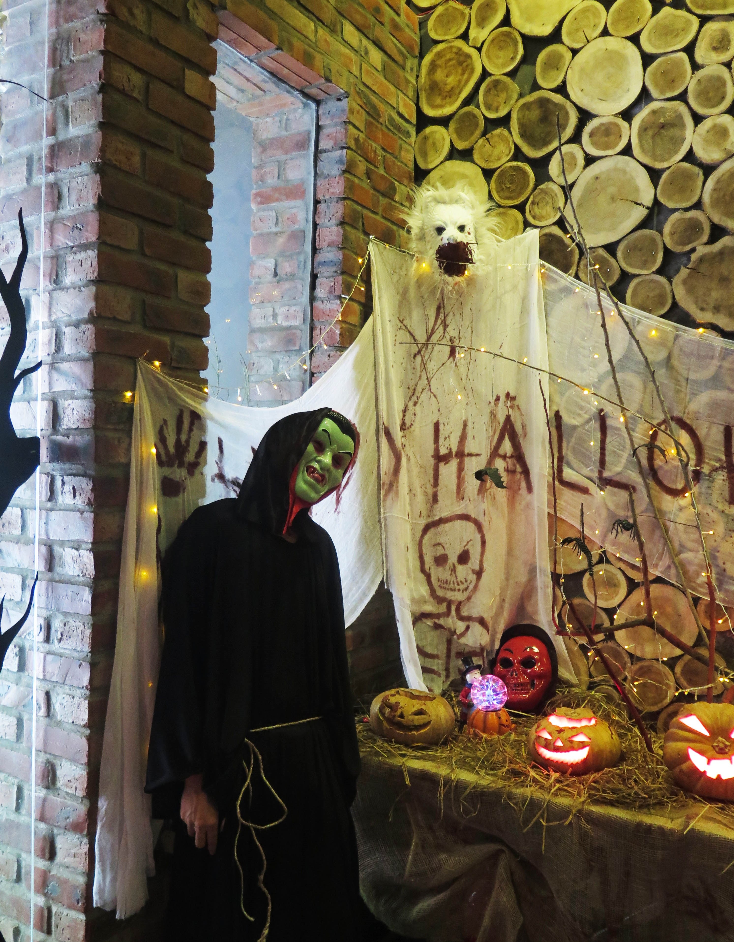 Thần chết đang chào đón các bạn tới Halloween