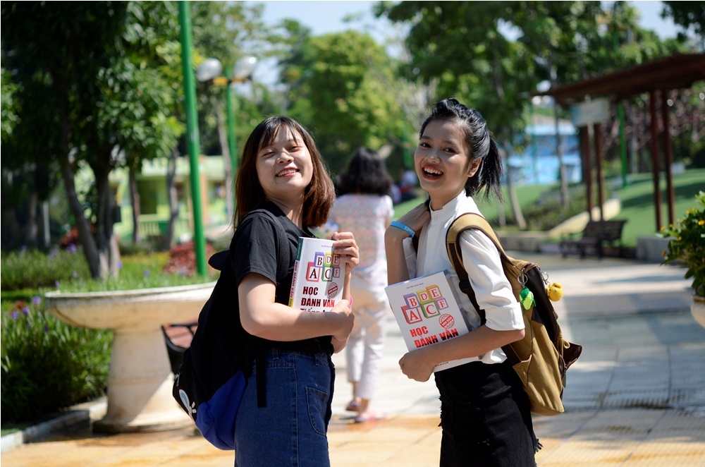 Hoc tieng Anh de hon voi sach day danh van can ban hinh anh