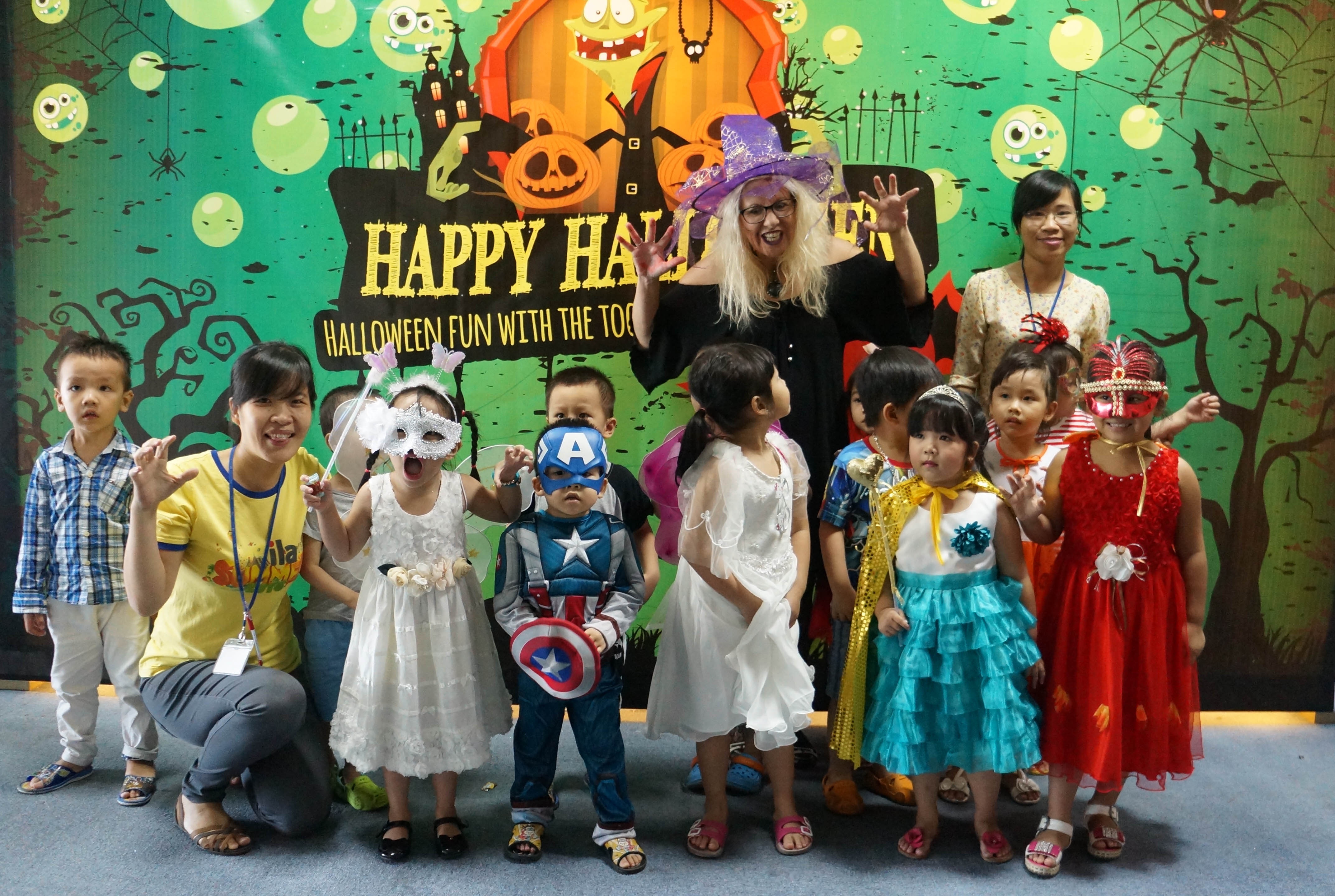 Le hoi Halloween doc dao tai trung tam Anh ngu ILA hinh anh