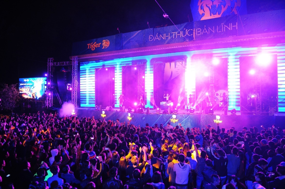 Đêm nhạc khép lại chuỗi sự kiện “Chinh phục bức tường Tiger cao nhất Việt Nam” do nhãn hàng Tiger tổ chức. Với thông điệp “đánh thức bản lĩnh’, chương trình đã góp phần truyền cảm hứng cho giới trẻ Việt, thúc đẩy họ sống hết mình với đam mê, vượt qua mọi thử thách để chinh phục thành công.