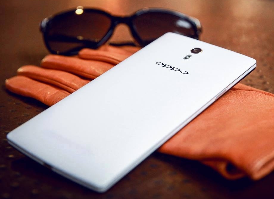 OPPO Find 7A ha gia manh gan 5 trieu dong hut khach hinh anh