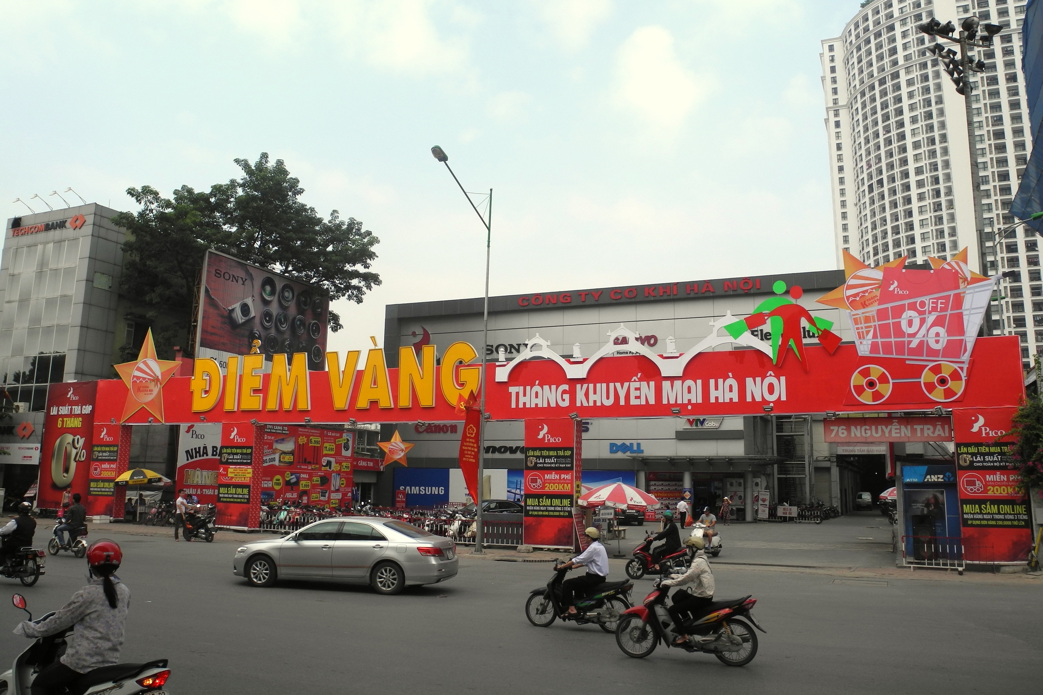 Pico nhon nhip trong thang khuyen mai lon nhat nam hinh anh