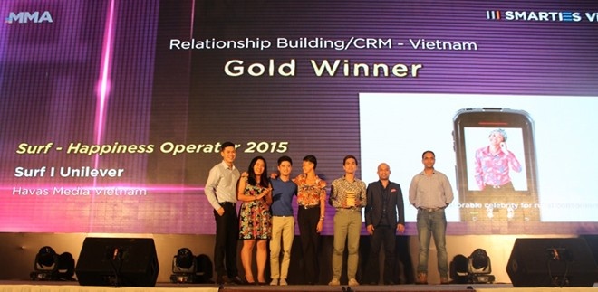 Giải vàng hạng mục mới năm 2015 dành cho chiến dịch Surf – Happiness Operator.