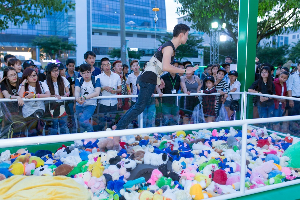 Gioi tre Sai thanh ru nhau tim nua con lai trong le hoi FA hinh anh