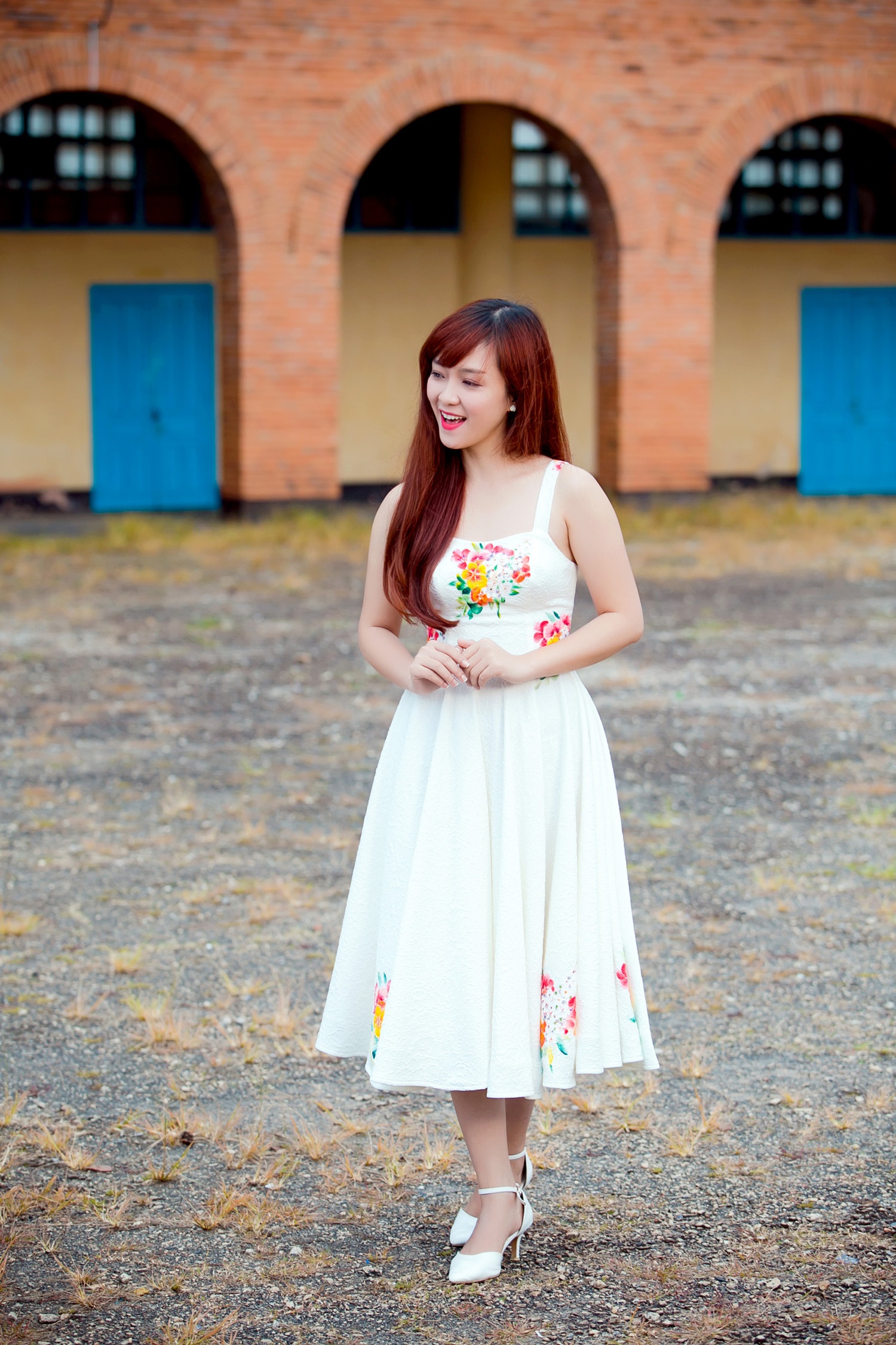 Trong phim, Đinh Hương Hương nhận một vai phản diện.