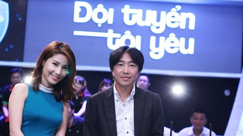 Diễm My 9X và HLV Toshiya Miura trong Đội tuyển tôi yêu.