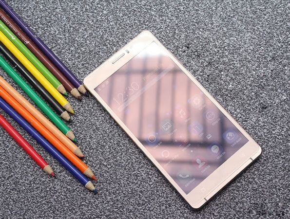 Arbutus AR6 Plus: Smartphone gia re man hinh 6 inch hinh anh