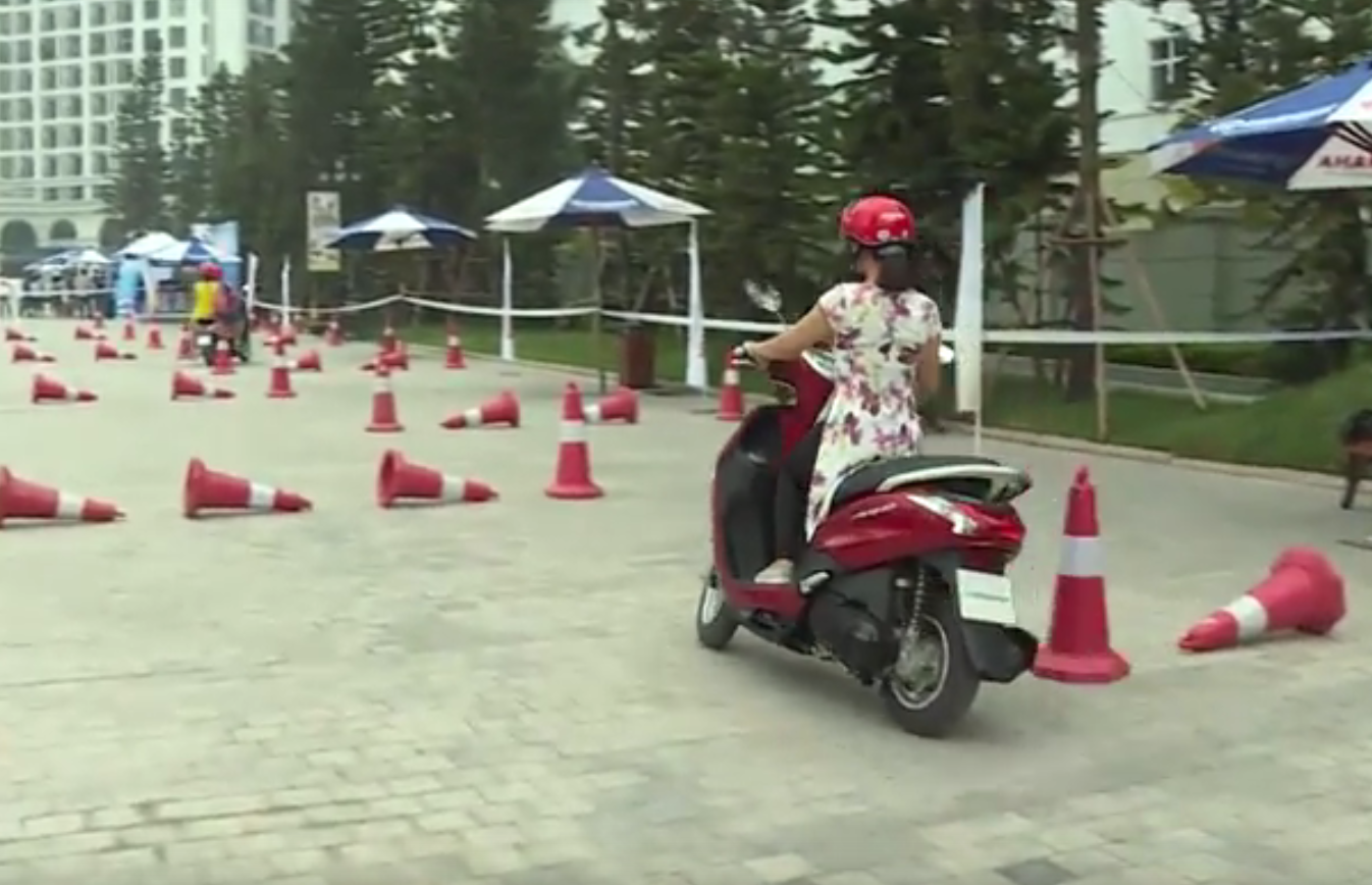 Nguoi dung noi gi khi chay thu Yamaha Acruzo? hinh anh