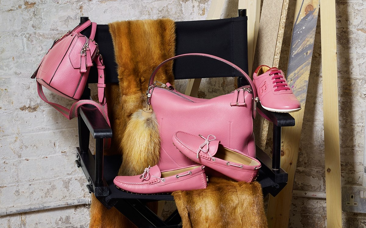 Burberry, Salvatore Ferragamo giam gia cuoi mua thu dong hinh anh