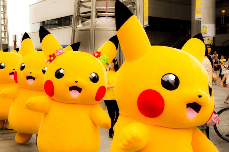 Gioi tre Ha Noi hao huc cho don binh doan Pikachu hinh anh