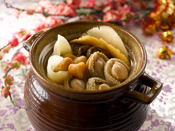 Thực khách có thể thưởng thức súp “bụt nhảy tường” tại nhà hàng Tunglok Heen Almaz.