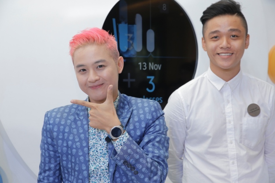 Thiet ke thoi trang cua Gear S2 hut sao Viet hinh anh