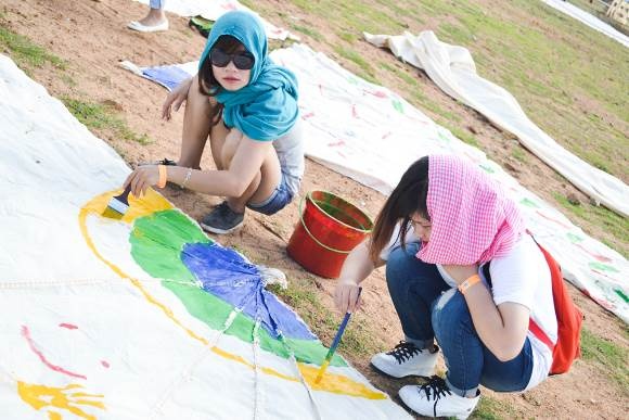 Ngoài việc tự túc trong sinh hoạt, những đội chơi còn thiết kế các hoạt động tương tác