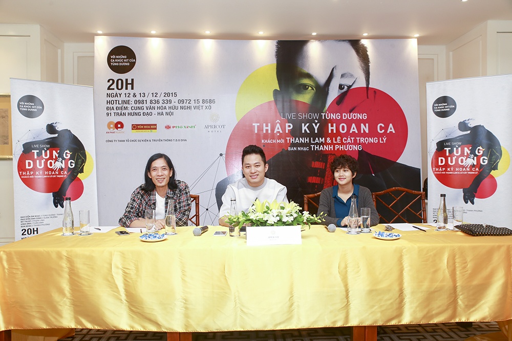 Tùng Dương trong buổi họp báo ra mắt liveshow Tùng Dương - Thập kỷ hoan ca.
