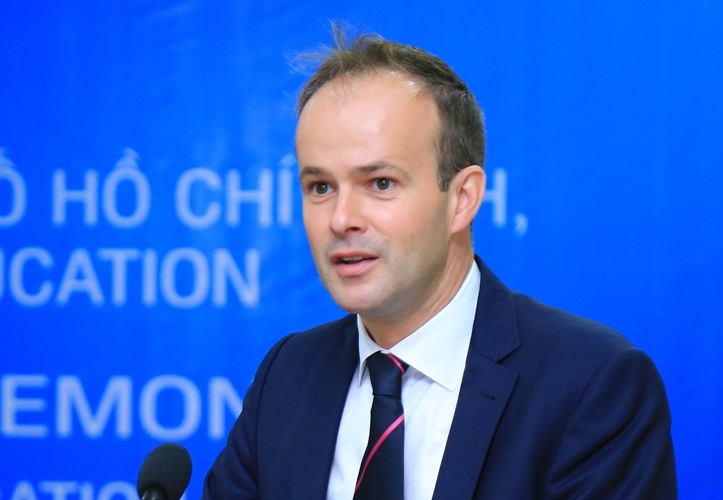 Pearson: 10 nam phat trien giao duc Anh tai Viet Nam hinh anh