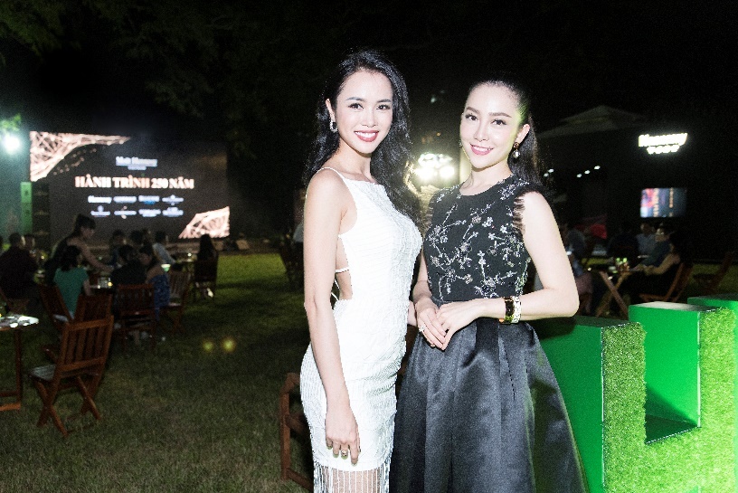 Sự kiện mà Linh Nga và Vũ Ngọc Anh cùng tham gia là H250. Với biểu tượng Di sản thời gian, sự kiện truyền tải thông điệp về sự trường tồn của những giá trị đích thực.