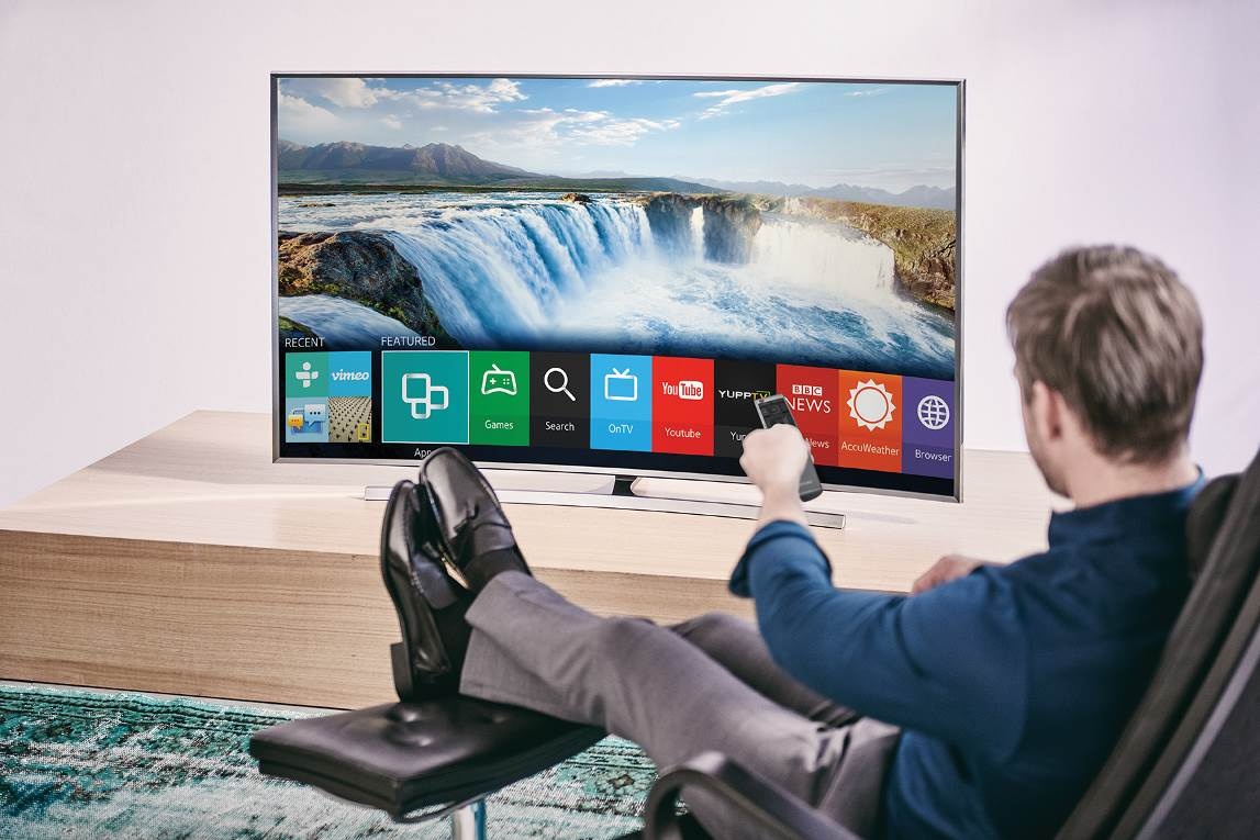 Các ứng dụng được yêu thích trên Samsung Smart TV là Youtube, Zing TV, Flix TV, Nhaccuatui, HTV Online, VTV Plus, Home Karaoke, Pops Kids Music…