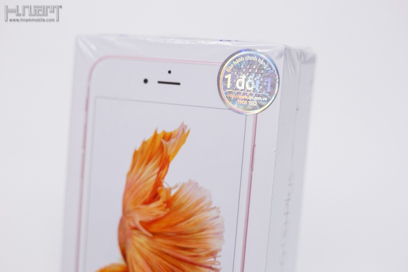 Tem bảo hành chính hãng một đổi một ngay trên hộp máy.