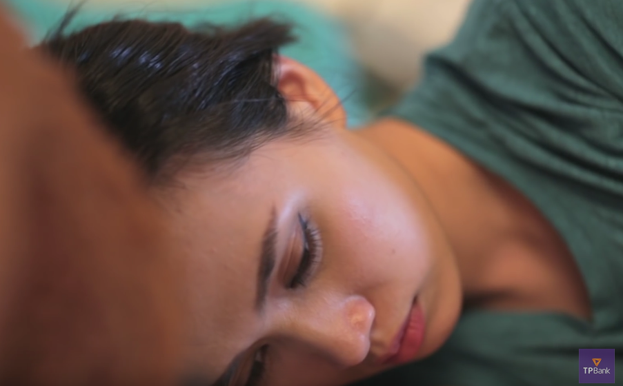 Những xung đột nảy sinh khiến cả hai vợ chồng buồn bã.