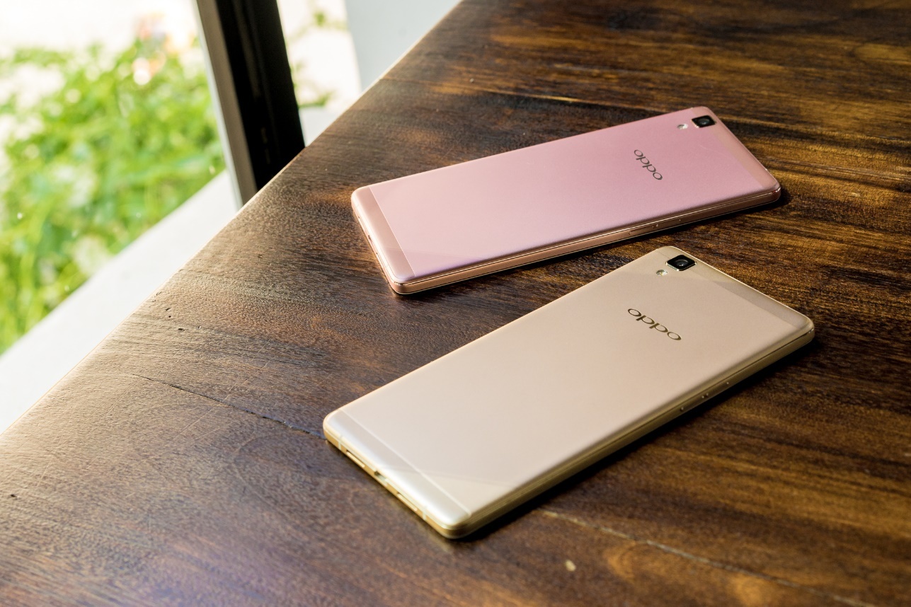 OPPO R7s ra mat voi RAM 4 GB, mau vang hong hinh anh