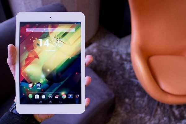 HP 8 1401: May tinh bang My cau hinh tot gia 2 trieu dong hinh anh