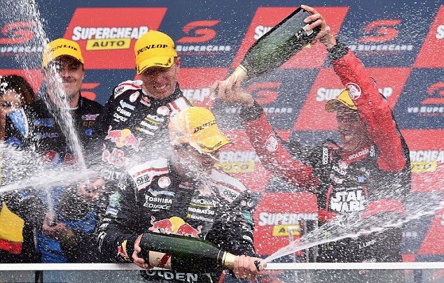 Bỏ qua khó khăn về đường đua hay thời tiết, phong độ và sự quyết đoán là điều kiện tiên quyết để giành chiến thắng tại V8 Supercars Racing 2015. Tất cả diễn biến của chặng này được tường thuật trên kênh K+PM trong các ngày 4-6/12.