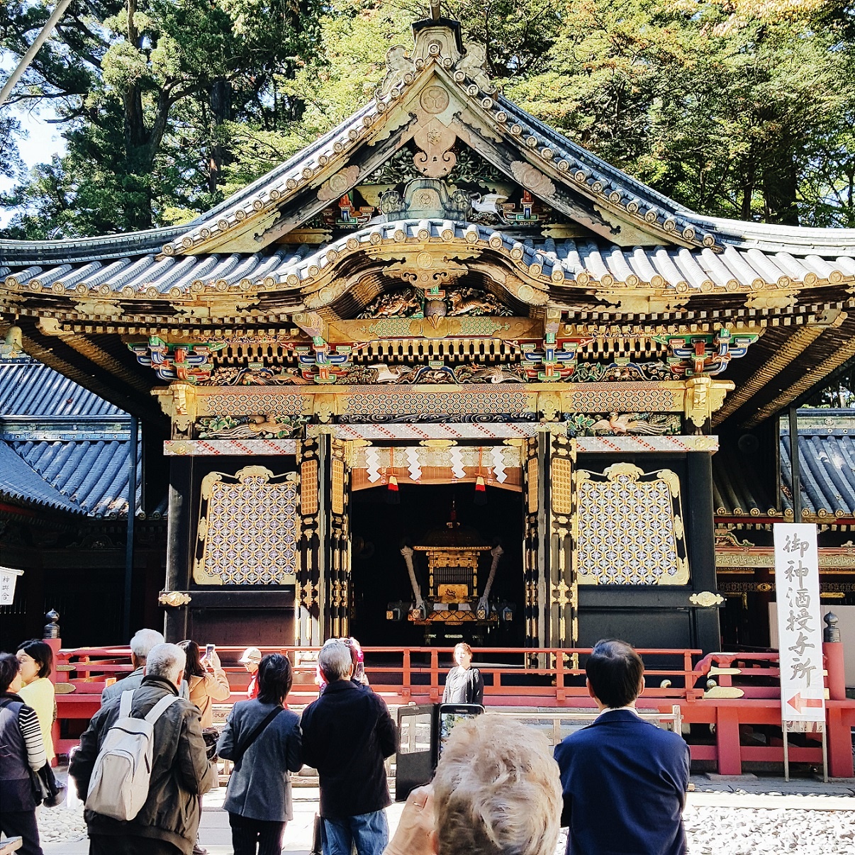  Bức ảnh chụp tại khung cảnh quần thể đền, chùa cổ nổi tiếng Nikko trên hành trình từ Ibaraki về lại Tokyo.