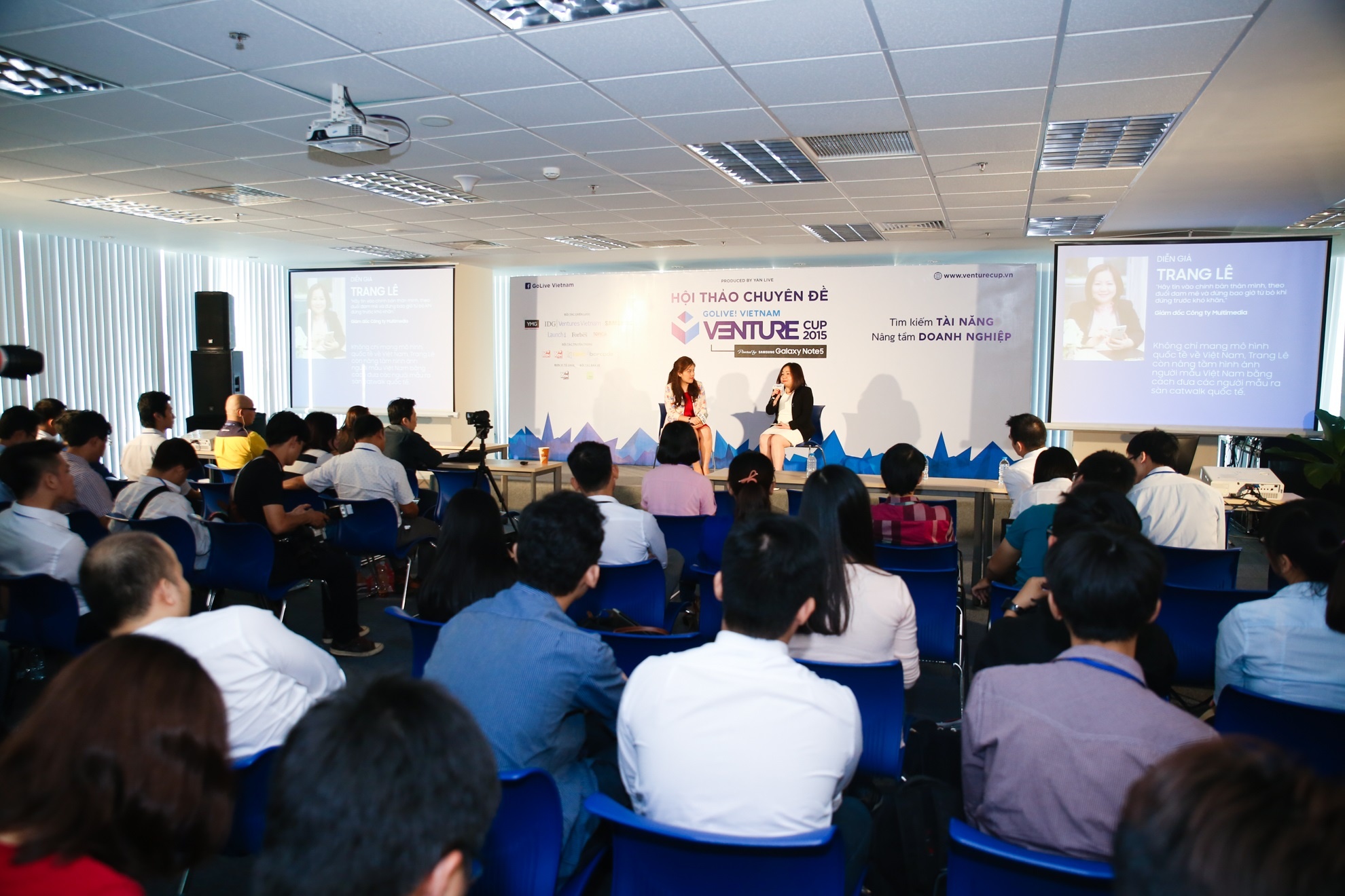 Ban tổ chức Venture Cup 2015 thường xuyên mời các doanh nhân đến chia sẻ để thí sinh lấy thêm kinh nghiệm.