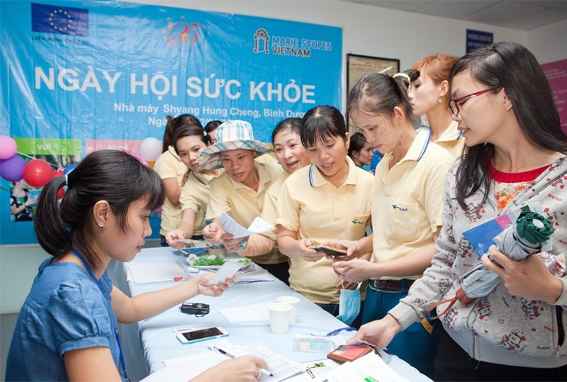 Cham soc suc khoe sinh san cho hon 100.000 nu cong nhan hinh anh