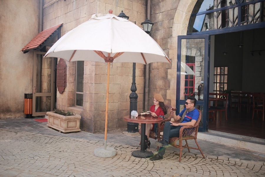 Trai nghiem mua dong chau Au tai Ba Na Hills hinh anh