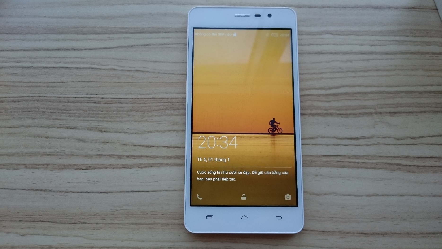 Smartphone pin dung luong lon duoc chu y tai 'Flash Sale' hinh anh