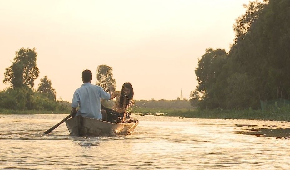 Mien Tay, Tay Nguyen yen binh trong phim 'Con gai ong trum' hinh anh