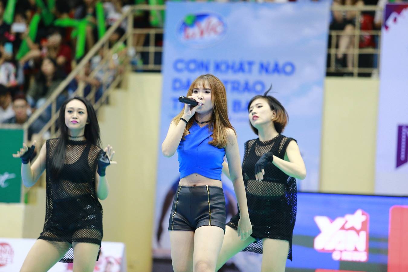 Khoi My chay het minh cung 2.000 sinh vien tai UniGames 2015 hinh anh