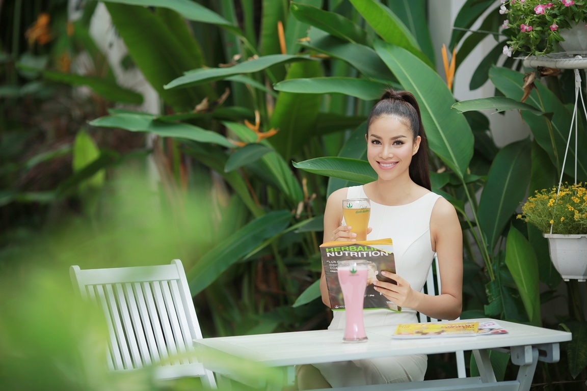 Pham Huong chuan bi gi de den voi Hoa hau Hoan vu 2015? hinh anh