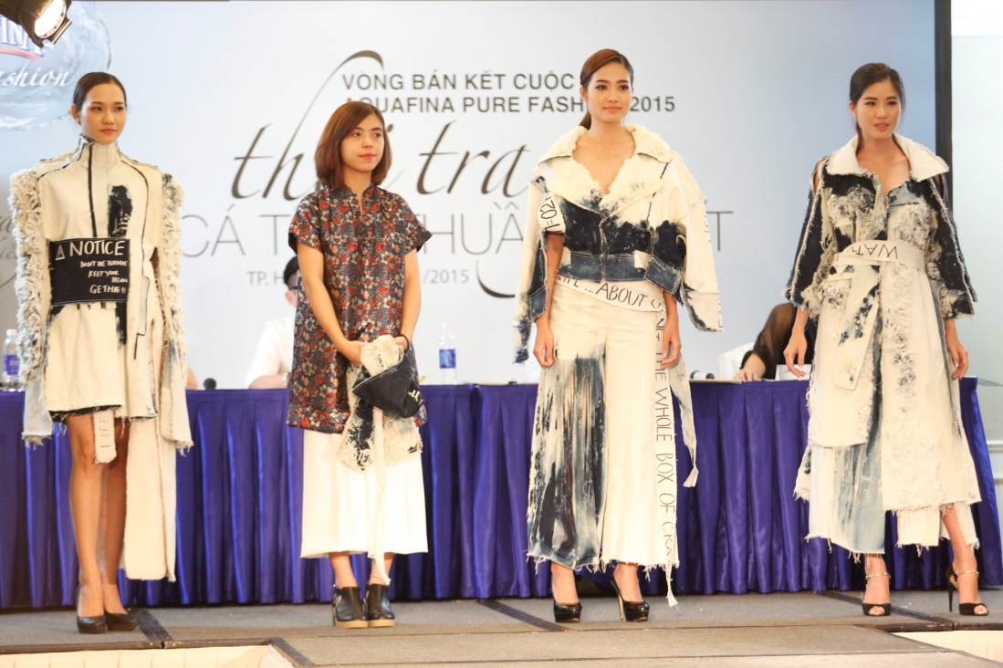 Bộ tập Aqua code của Nguyễn Lê Hằng (Hà Nội) được xử lý bằng chất liệu jean gây ấn tượng đặc biệt với người xem. Nhà thiết kế Công Trí nhận xét: “Bạn đã thổi vào jean một phong thái hoàn toàn mới, giúp bộ trang phục bắt mắt và thú vị”.