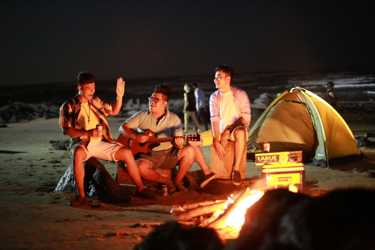 Duong Khac Linh ket hop cung FBand trong san pham moi hinh anh